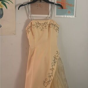 Morgan & Co. Vintage Light Yellow Dress
